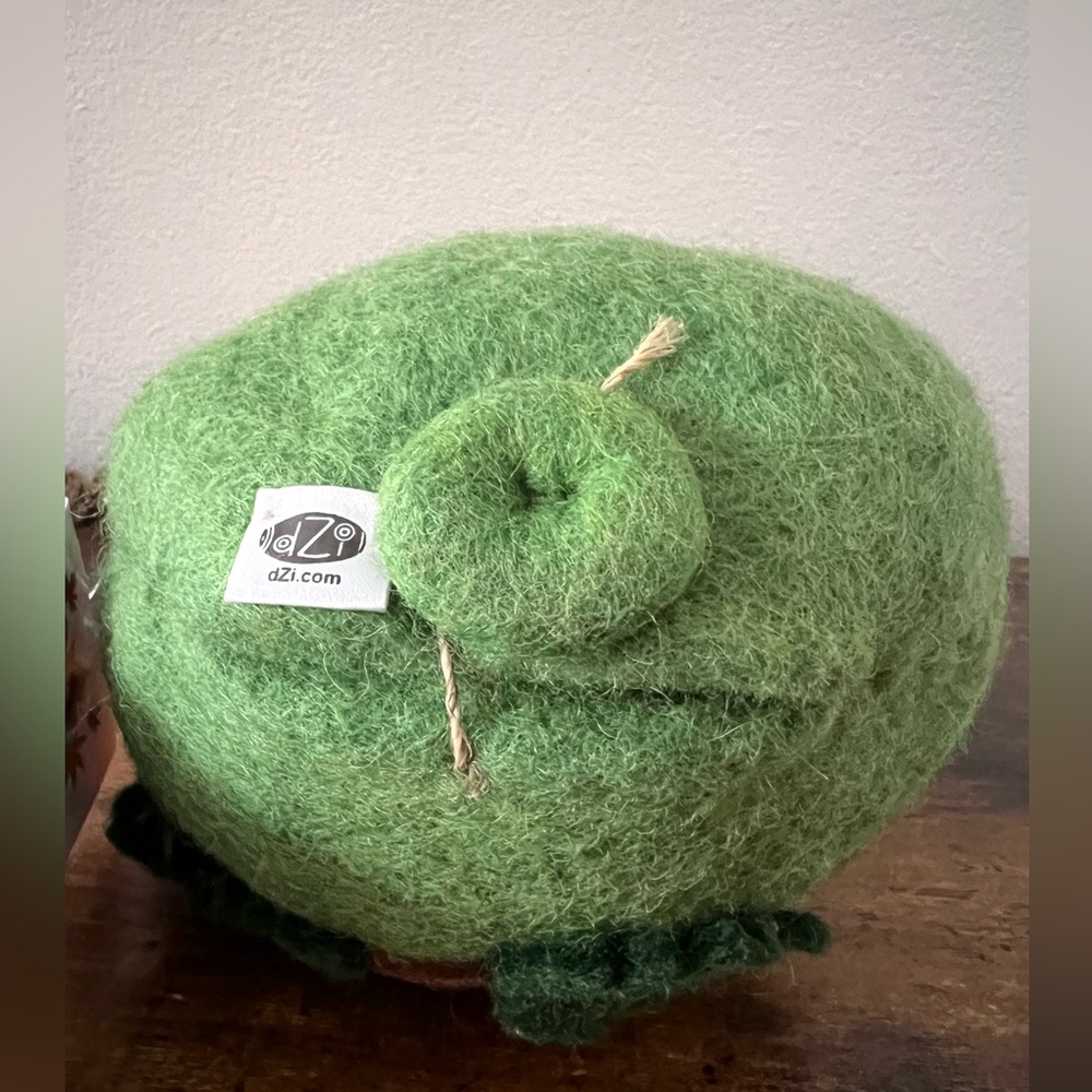 NWT! Felt Birdhouse Raspberry Caterpillar 🐛 - Picture 3 of 6